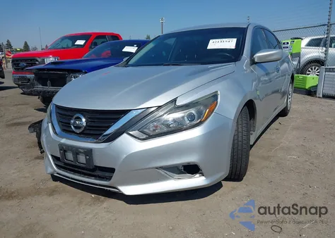 2018 Nissan Altima 2.5 S z USA, uszkodzony, nr VIN 1N4AL3APXJC173510